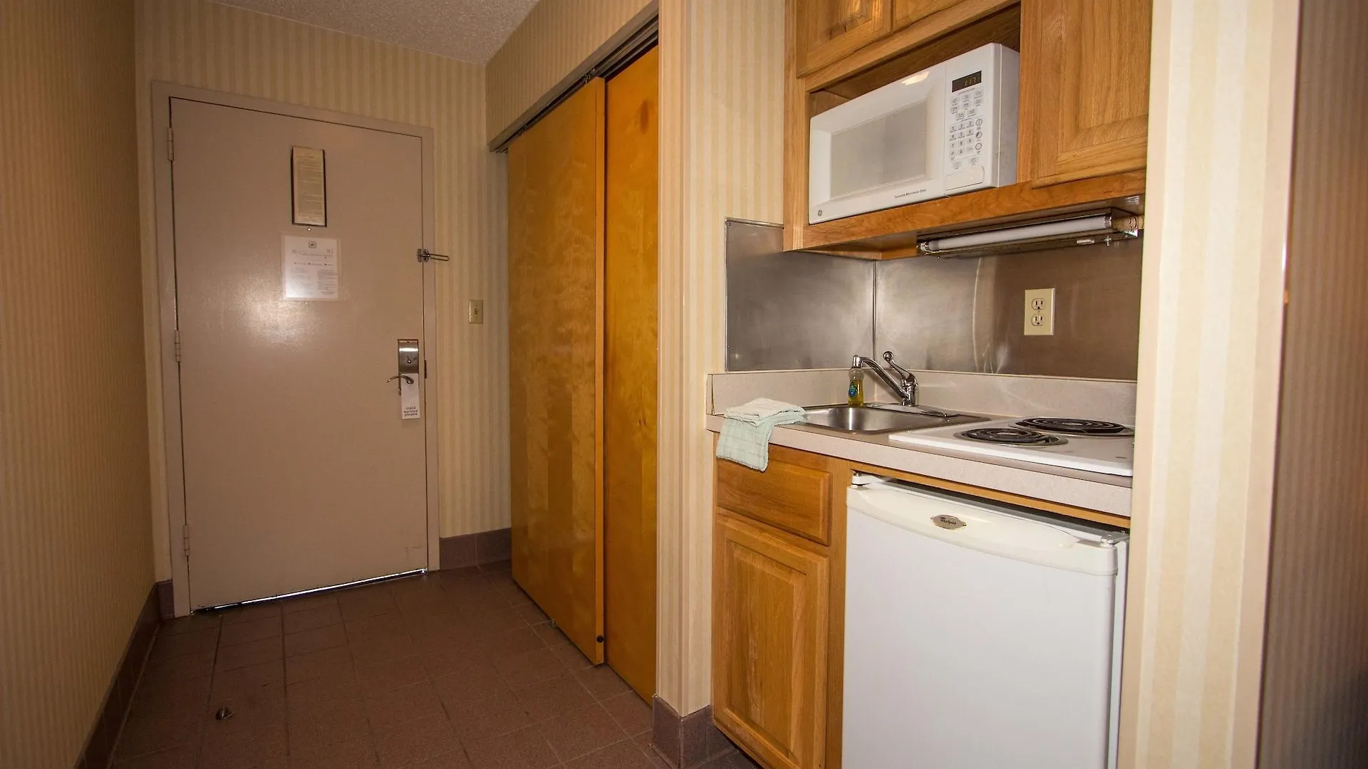 Motel Mulberry Inn&Plaza Newport News